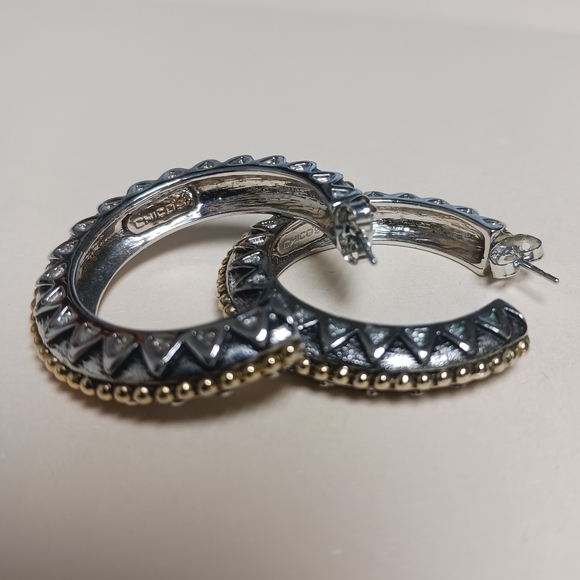 NWOT Chicos Hoop Earrings Silver and Gold Two Tone Ribbed Retro post back - Picture 1 of 16